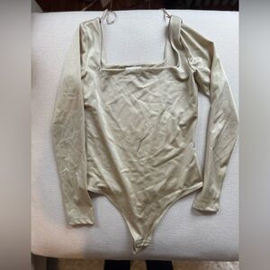 Aritzia gold contour Long Sleeve Bodysuit